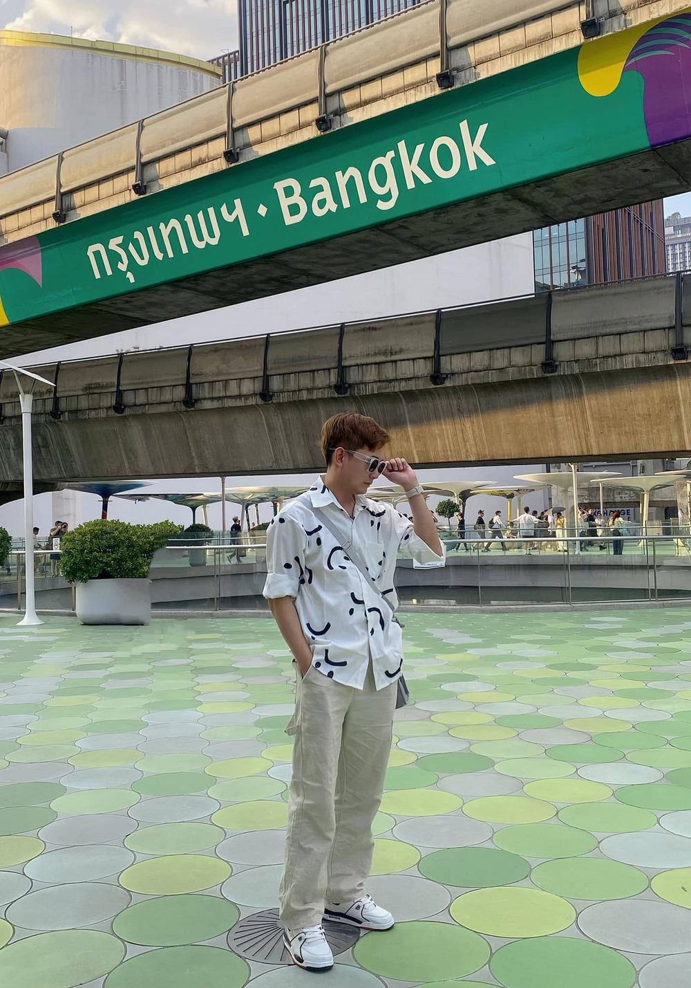 胡志明 美女骑行,帅哥导游-來趣玩旅游