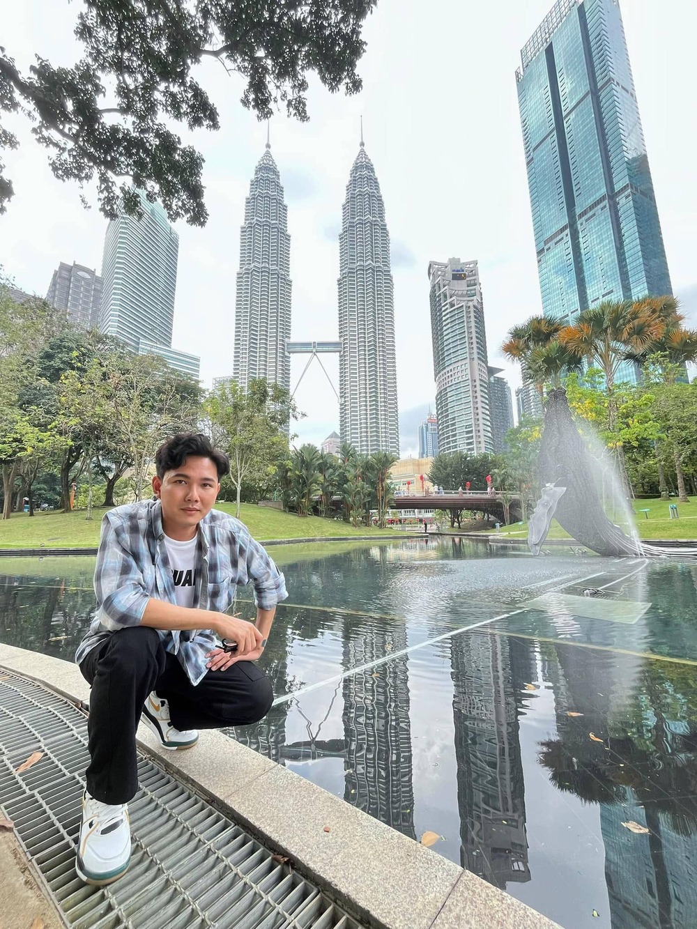 胡志明 美女骑行,帅哥导游-來趣玩旅游