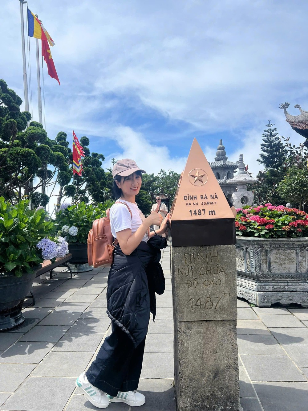 岘港 美女骑行,帅哥导游-來趣玩旅游