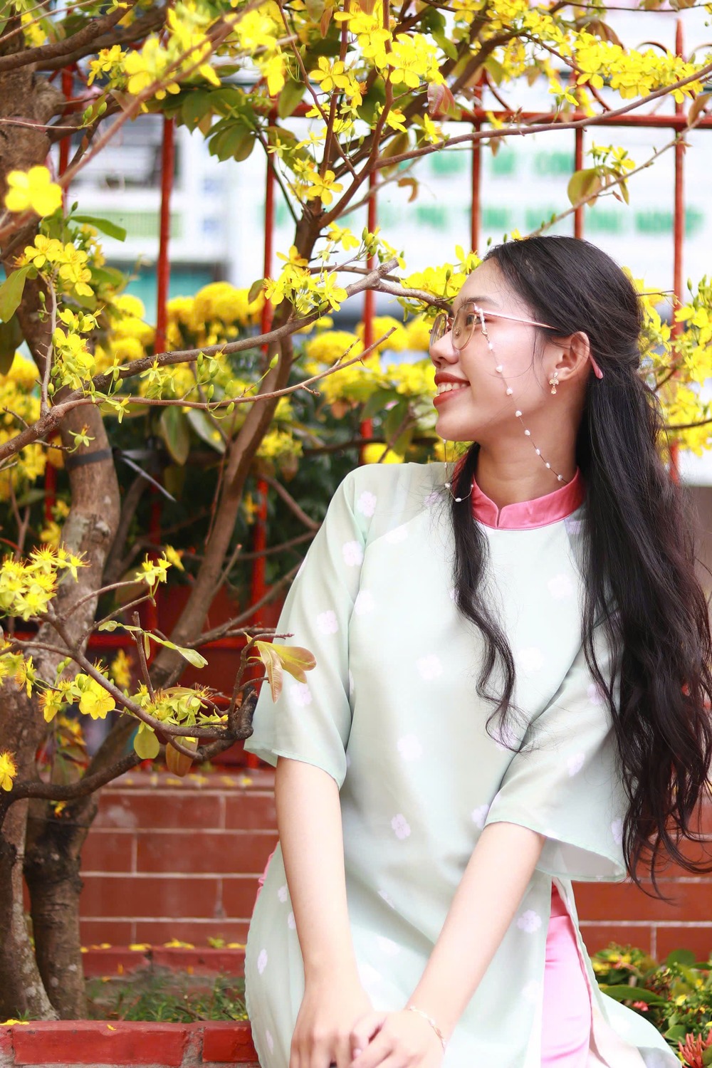 胡志明 美女骑行,帅哥导游-來趣玩旅游