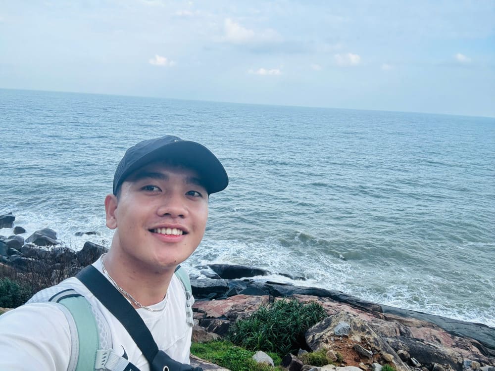 岘港美女骑行,帅哥导游-來趣玩旅游