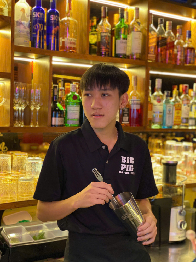 胡志明美女骑行,帅哥导游-來趣玩旅游