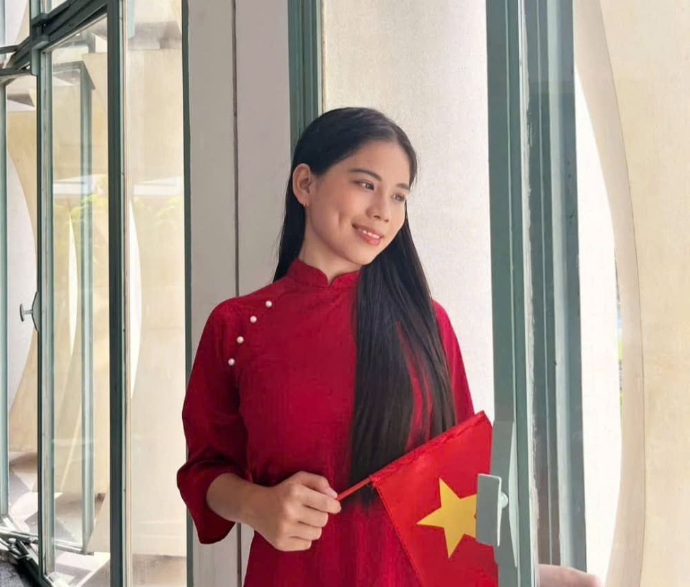 岘港 会安美女骑行,帅哥导游-來趣玩旅游