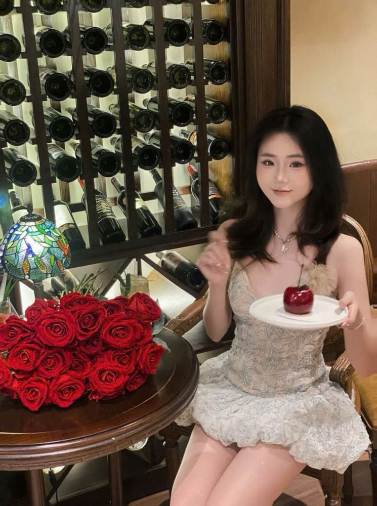 岘港 会安美女骑行,帅哥导游-來趣玩旅游