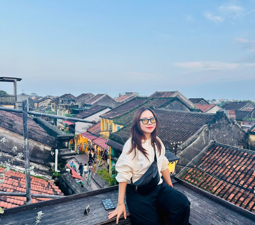 岘港 会安美女骑行,帅哥导游-來趣玩旅游