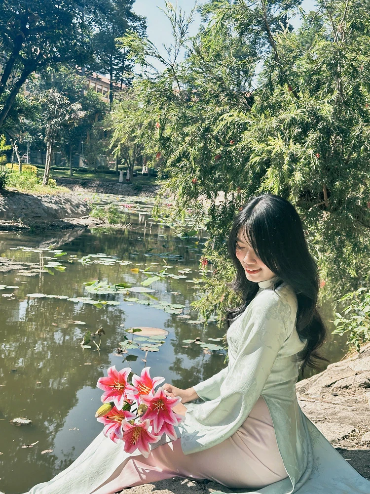 胡志明美女骑行,帅哥导游-來趣玩旅游