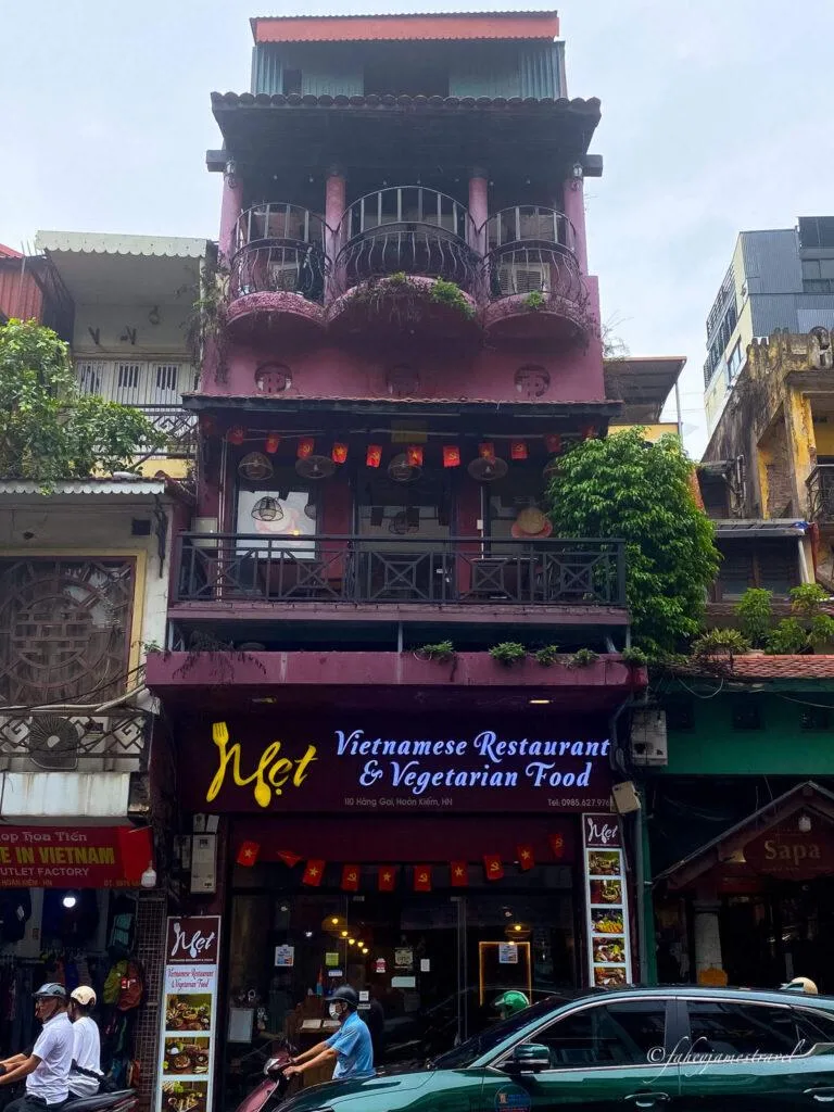 MẸT 越南餐廳及素食餐廳  (MẸT Vietnamese Restaurant & Vegetarian )