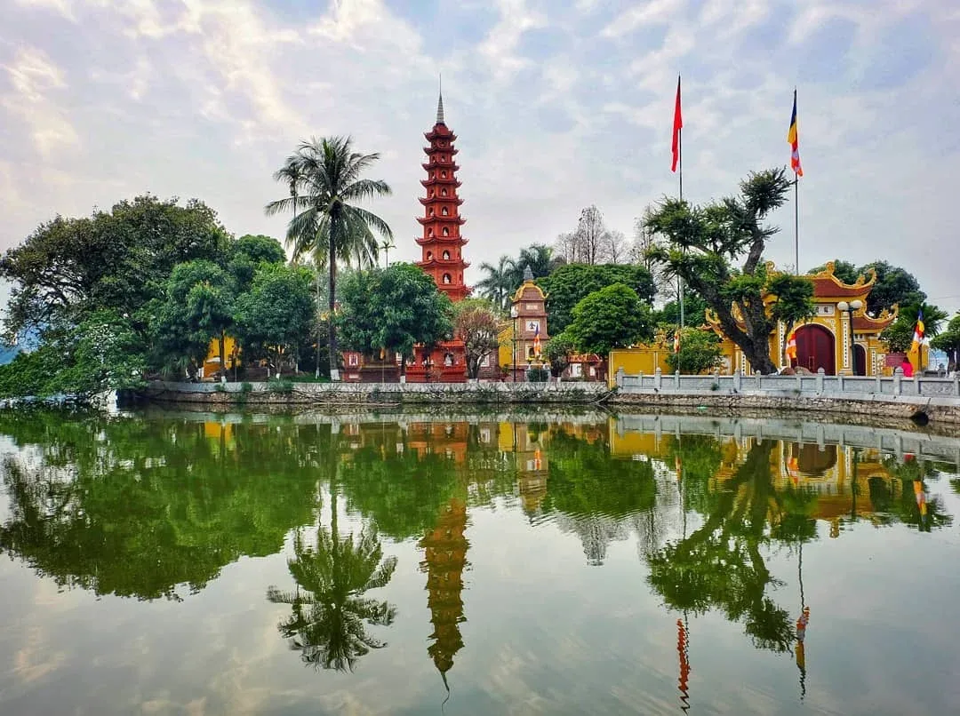 鎮國寺 Chùa Trấn Quốc