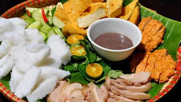 Ngõ Trạm 炸豆腐蝦醬米線