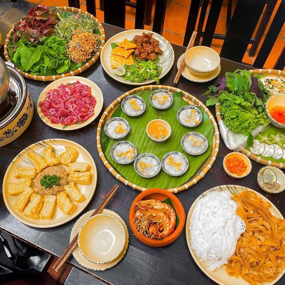 Quán Ăn Ngon 美味館