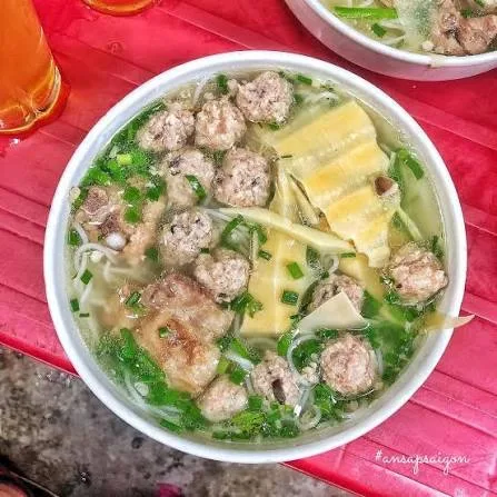 Thủy 肉丸米線