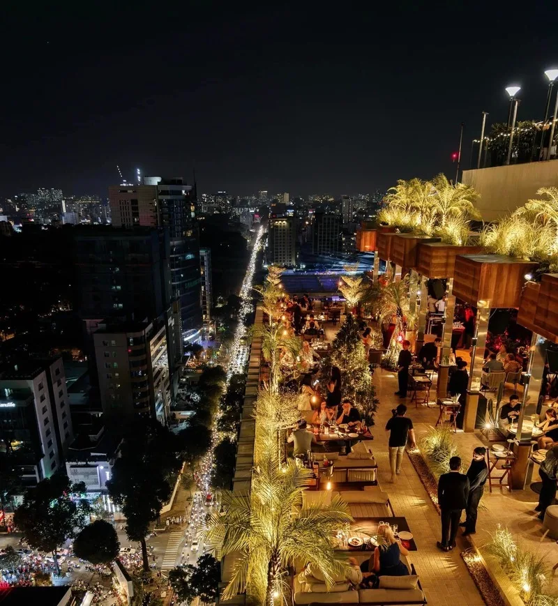 Shri Lifestyle Dining 高空景观餐厅