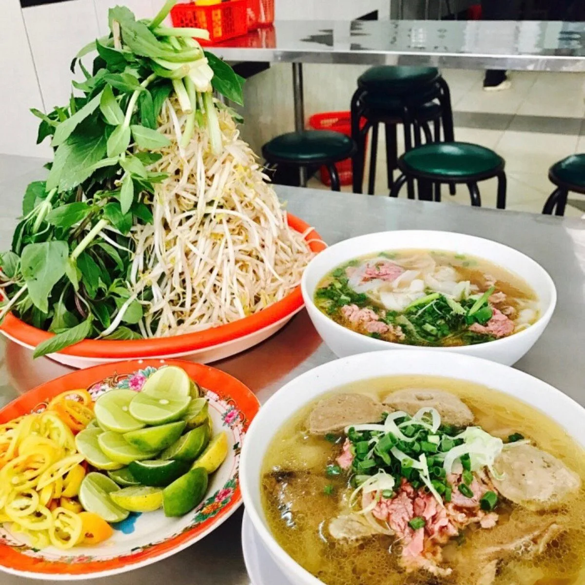 丽粉店 (Phở Lệ)