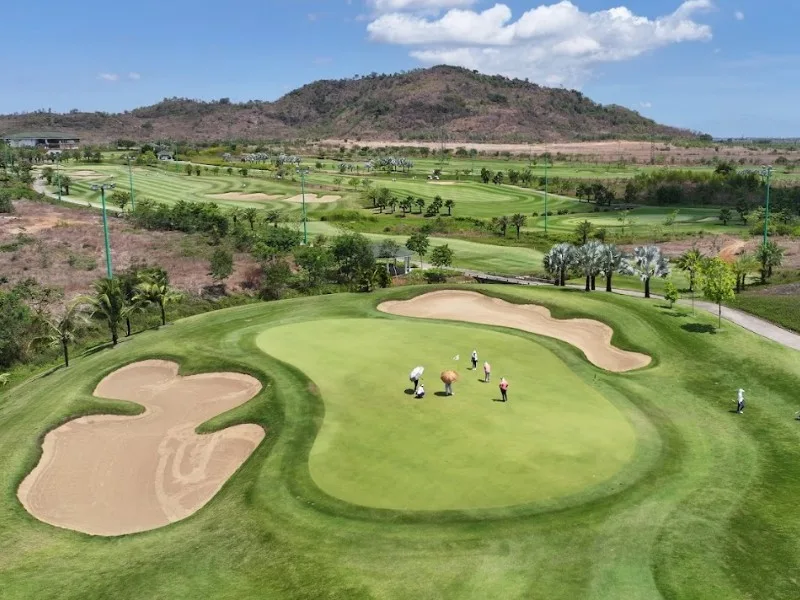 索纳德芝周德高尔夫球场 (Sonadezi Châu Đức Golf Course)