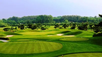 双鸽高尔夫俱乐部 (Twin Doves Golf Club)