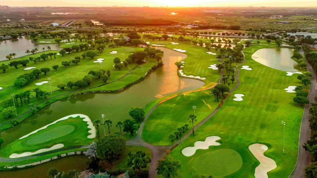 隆城高尔夫度假村 (Long Thanh Golf Resort)