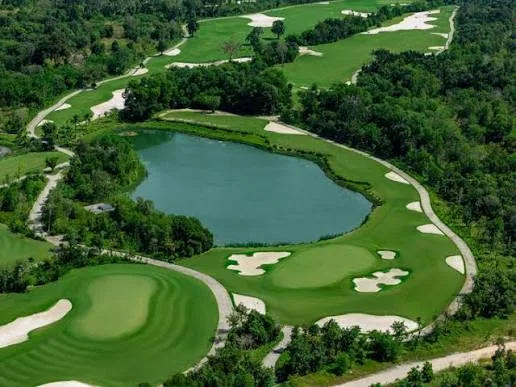 艾舒里翁保高尔夫球场 (Eschuri Vung Bau Golf Course)