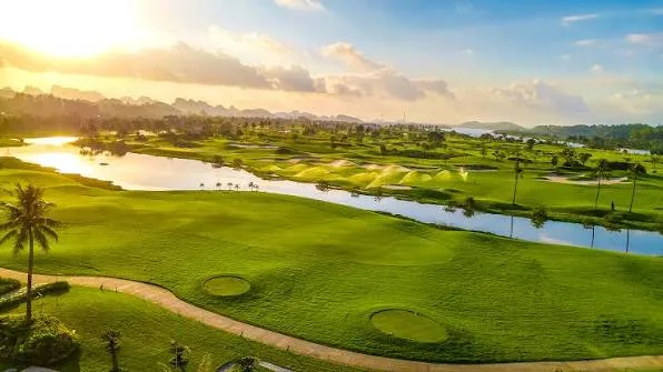 海防索诺菲利斯乡村俱乐部 (Sono Felice Country Club Hai Phong)