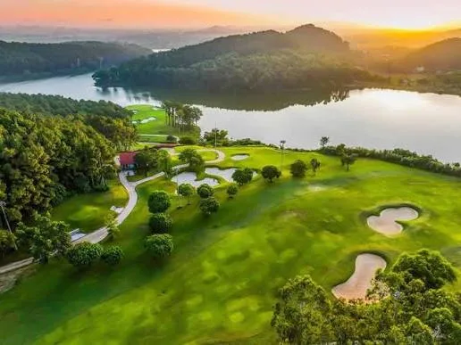 长安高尔夫度假村 (Trang An Golf & Resort)