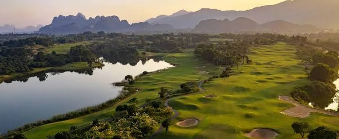 天湖高尔夫度假村 (Sky Lake Golf & Resort)