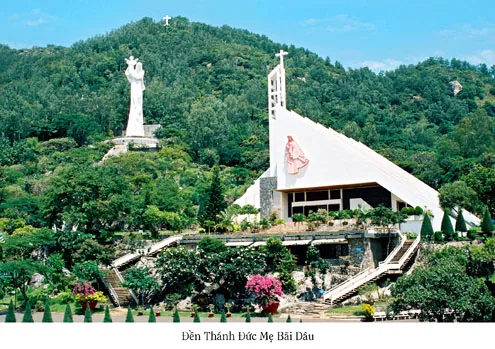 桑滩圣母朝圣中心 (Den Thanh Duc Me Bai Dau)