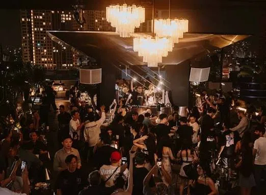 锡安高空景观餐酒馆 (Zion Sky Lounge & Dining)